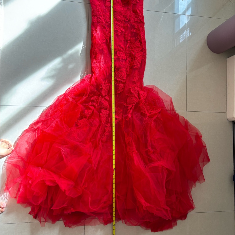 Pronovios red ball gown - Picture 4 of 8
